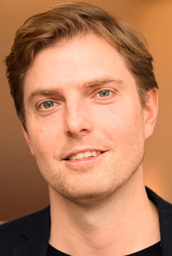 Marcus Johansson BidTheatre
